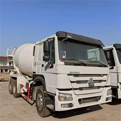 Camionul mixer howo zoomlion